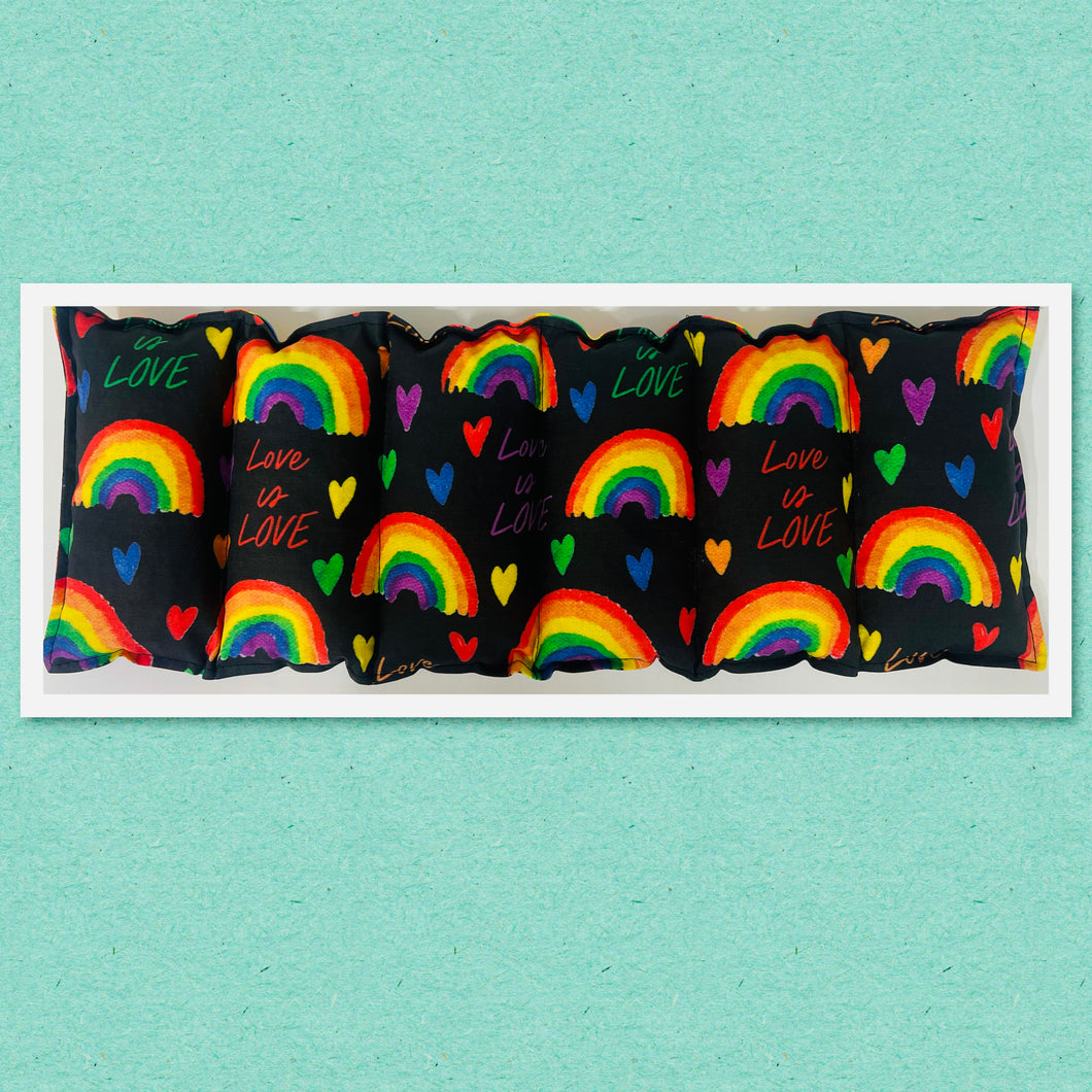 Long Pack - Hot or Cold - Love is Love Rainbow Hearts